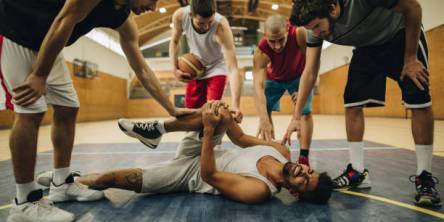 Top 7 Common Basketball Injuries and Treatment Options